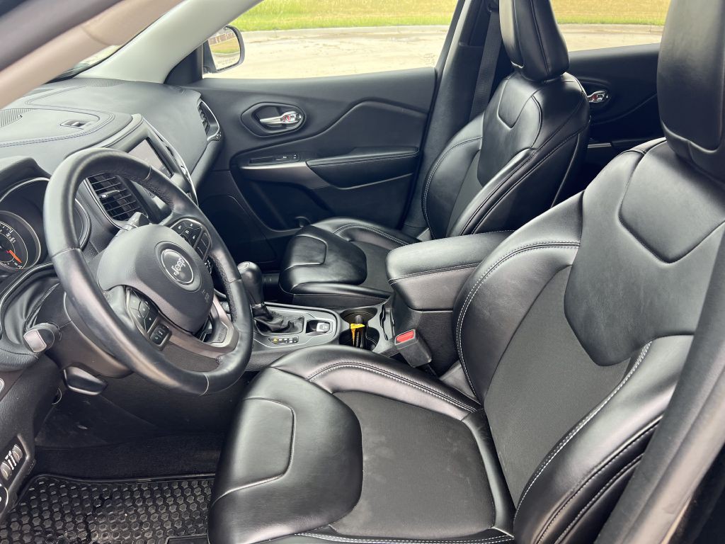 2019 Jeep Cherokee Image 7