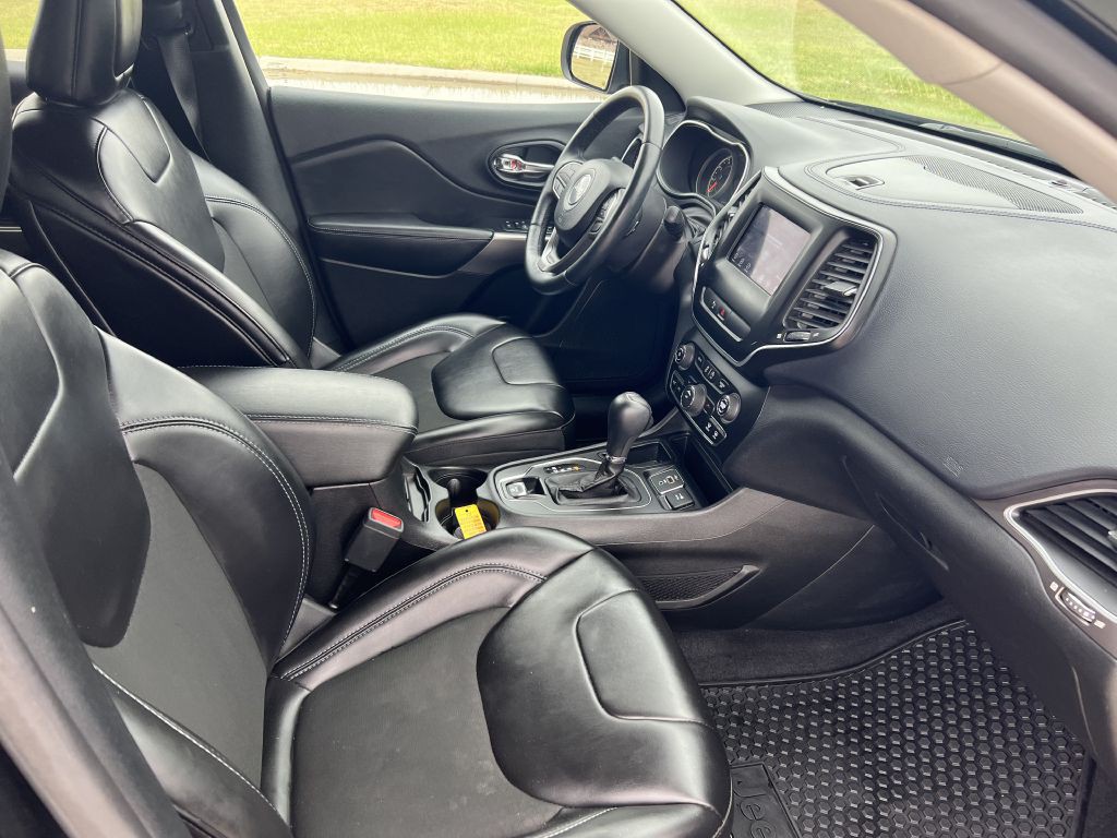 2019 Jeep Cherokee Image 8