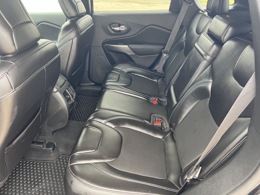 2019 Jeep Cherokee Image 10