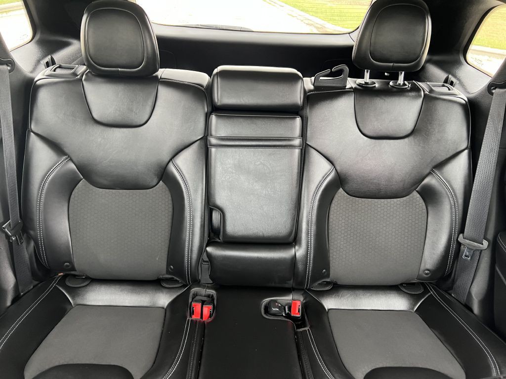 2019 Jeep Cherokee Image 12
