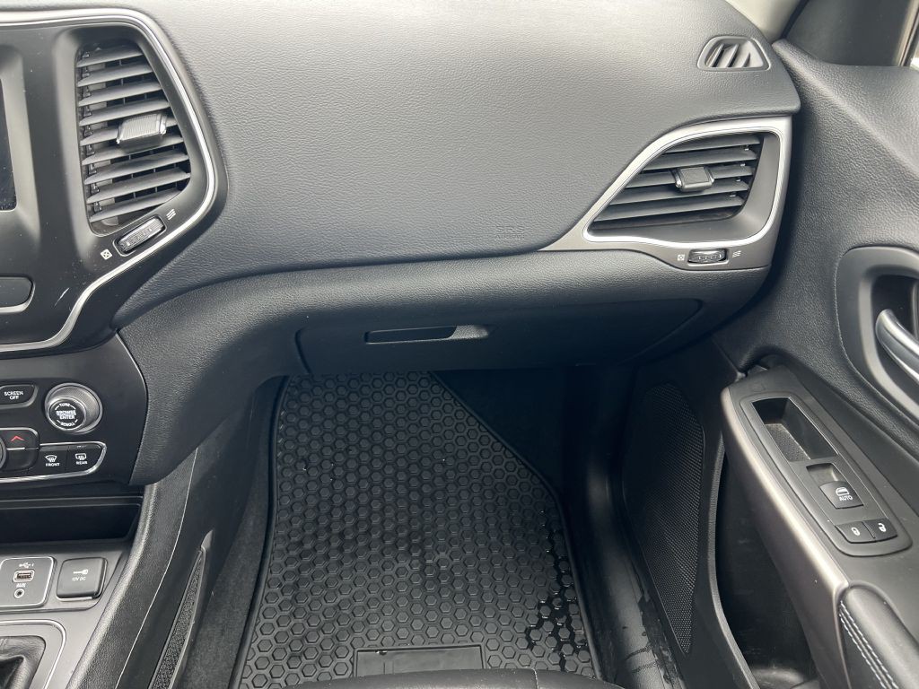 2019 Jeep Cherokee Image 14