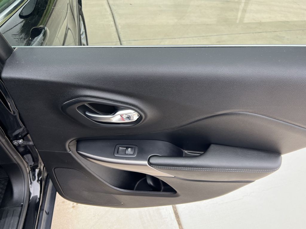 2019 Jeep Cherokee Image 21