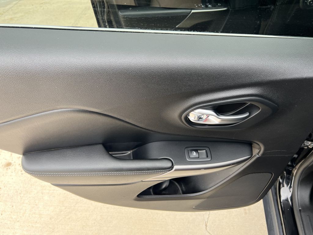 2019 Jeep Cherokee Image 22
