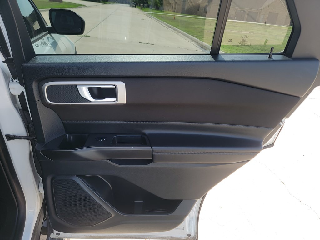 2020 Ford Explorer Image 14