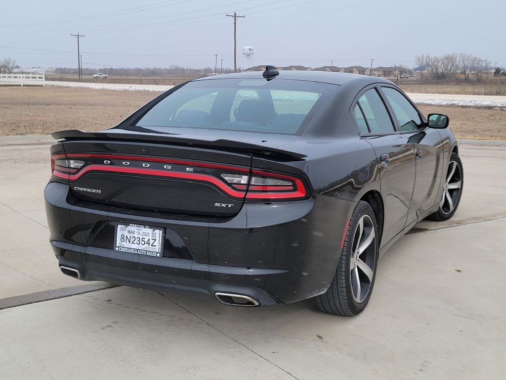 2017 Dodge Charger Image 4