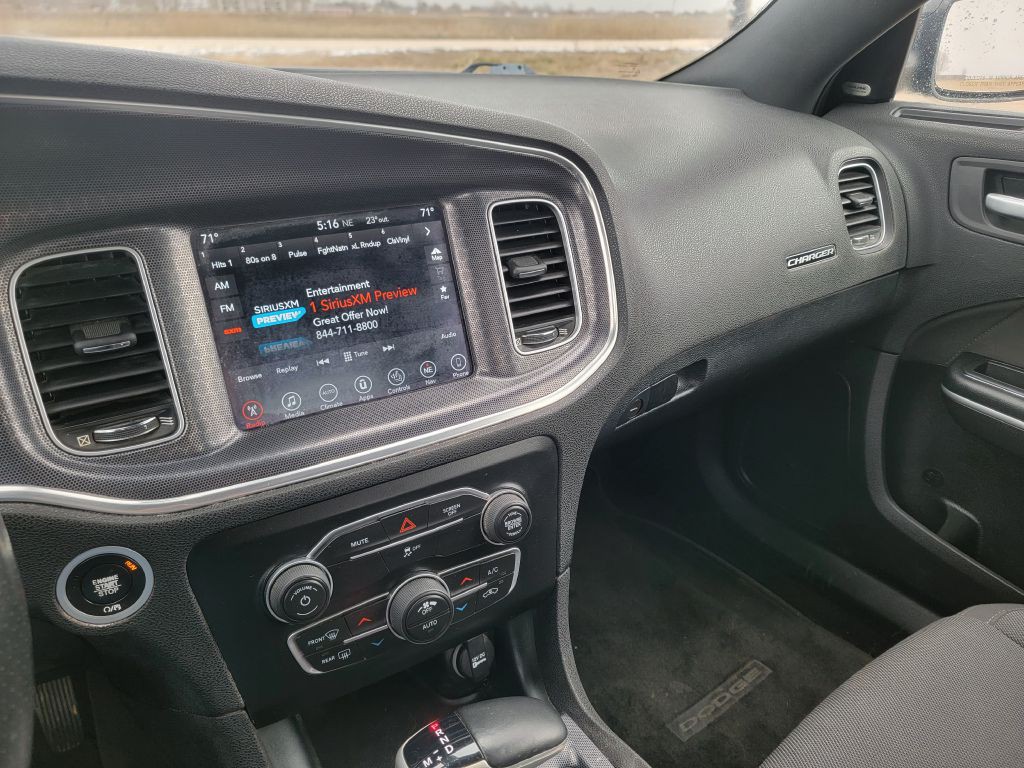 2017 Dodge Charger Image 18