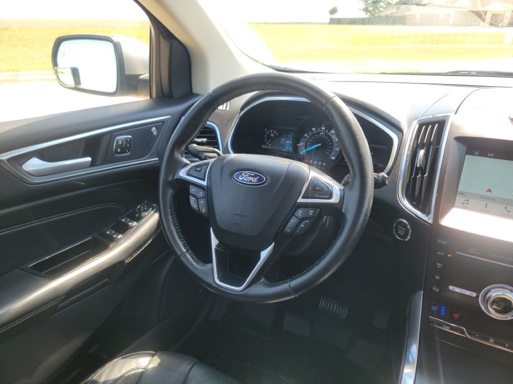 2019 Ford Edge Image 18
