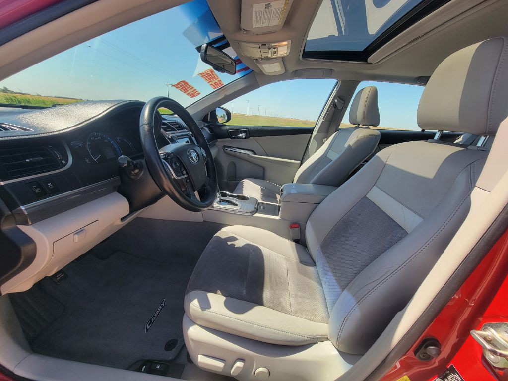 2014 Toyota Camry Image 7
