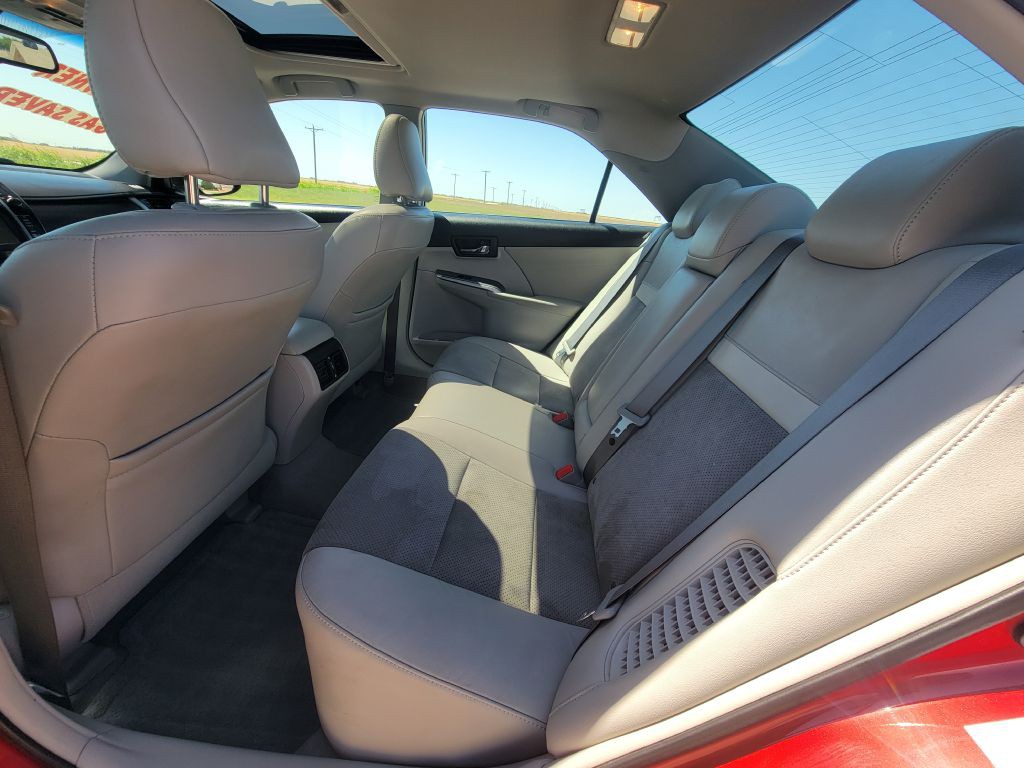 2014 Toyota Camry Image 9