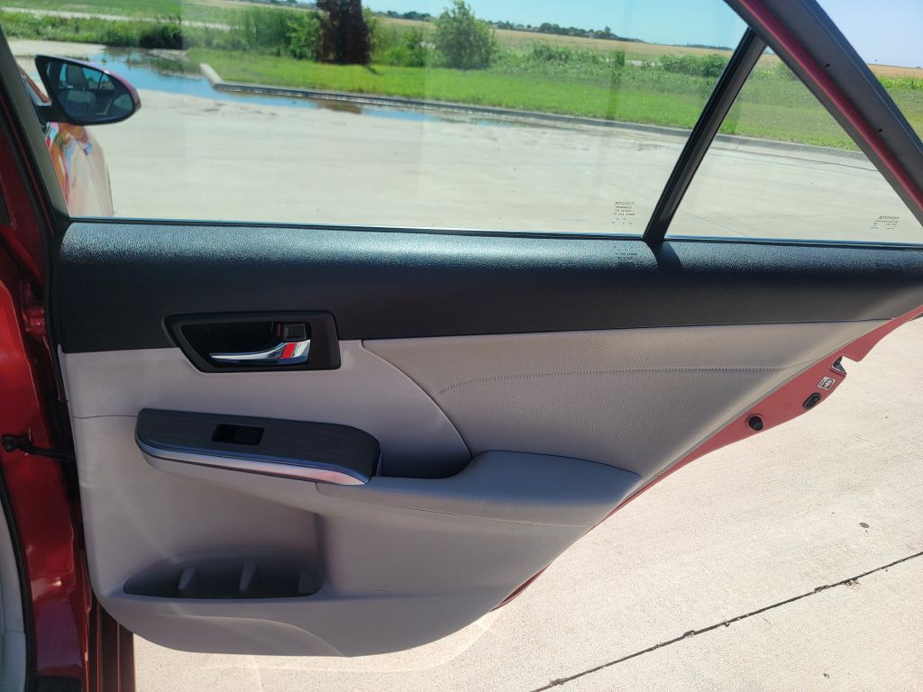 2014 Toyota Camry Image 12