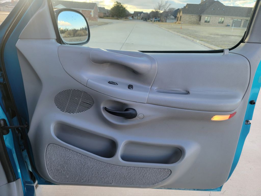 1998 Ford F-150 Image 12