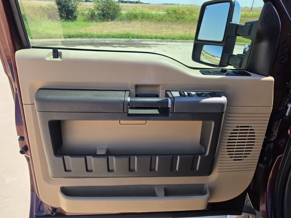 2011 Ford F-250 Image 8