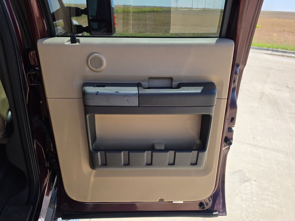 2011 Ford F-250 Image 12