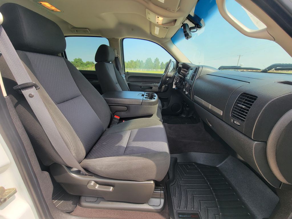 2011 Chevrolet Silverado 1500 Image 13