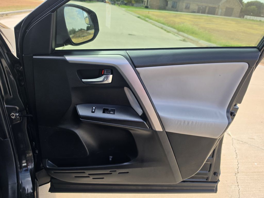 2016 Toyota Rav4 Image 15