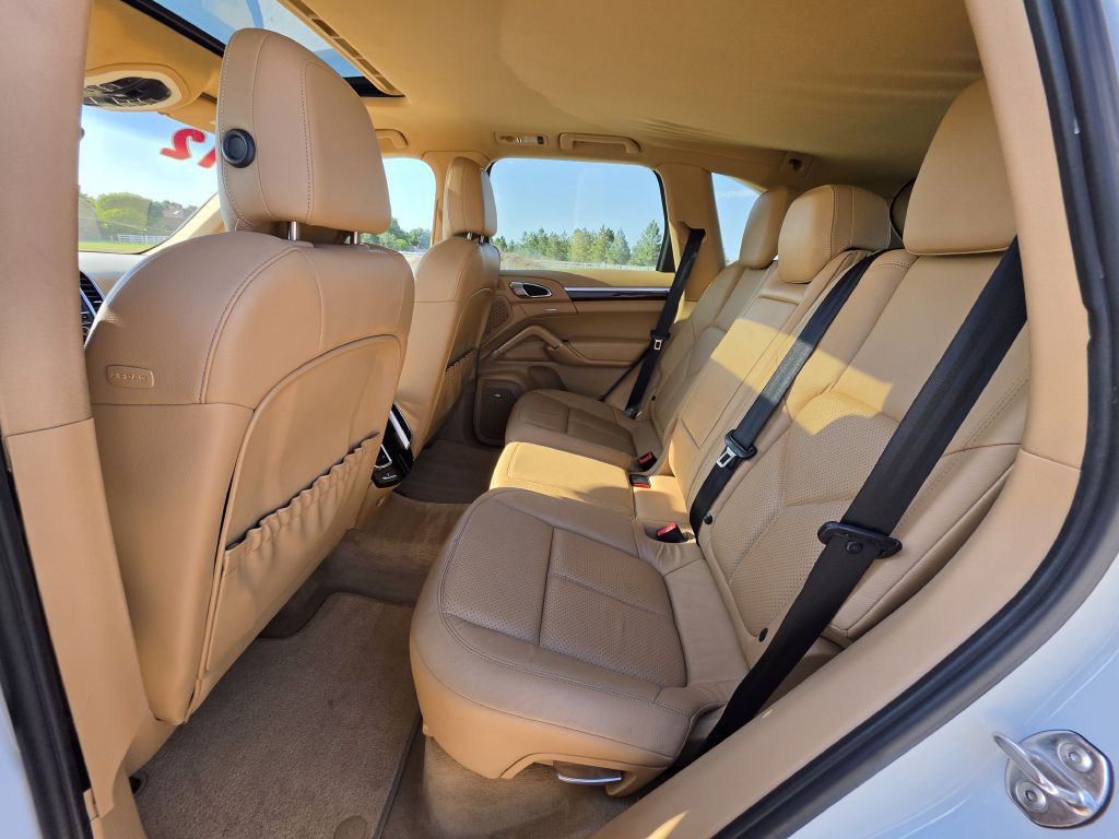 2012 Porsche Cayenne Image 9