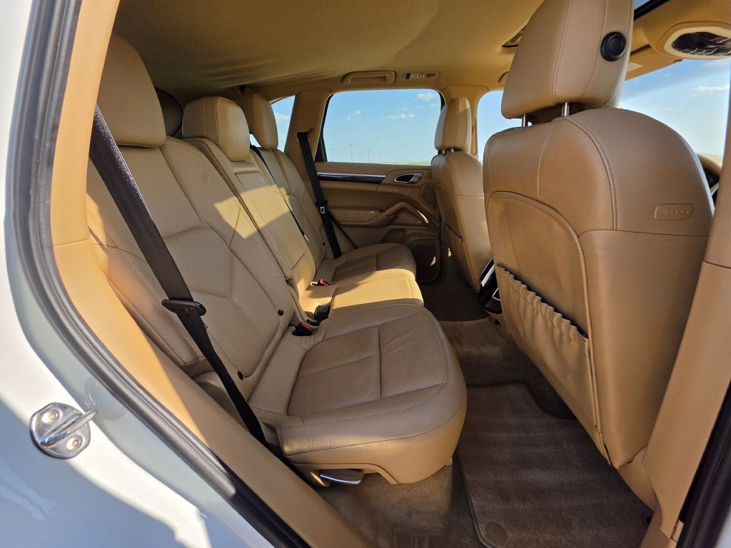 2012 Porsche Cayenne Image 12