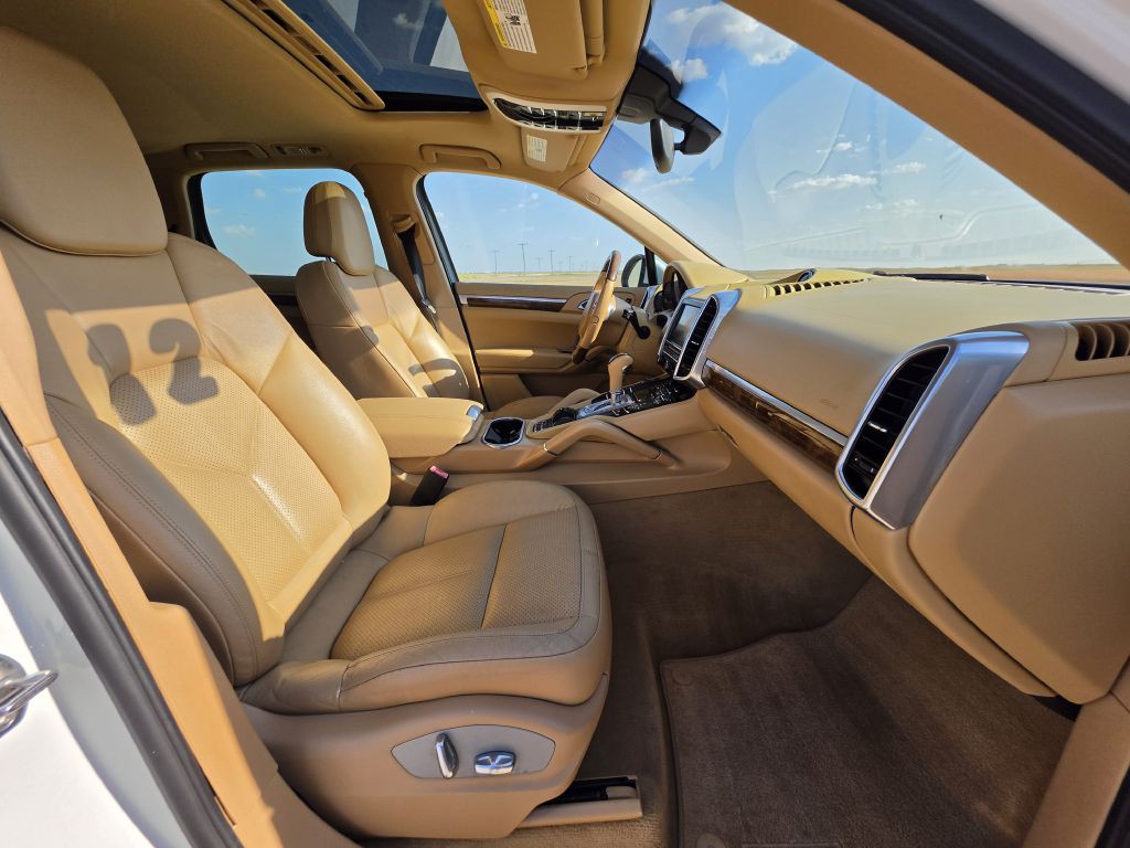 2012 Porsche Cayenne Image 14