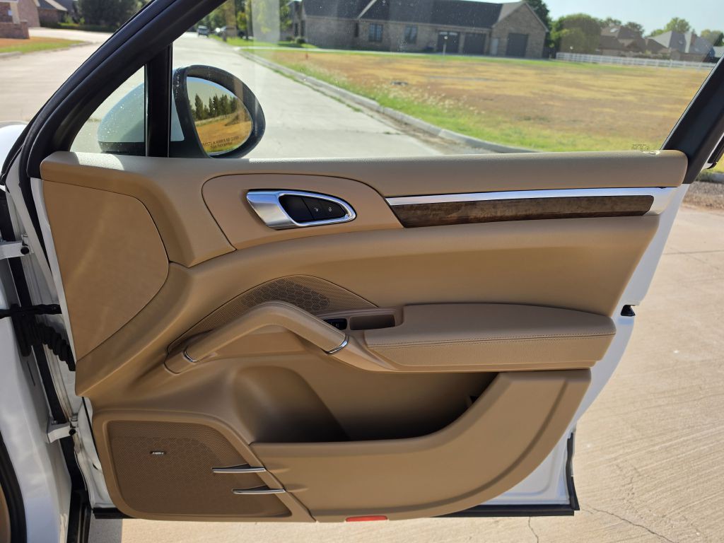 2012 Porsche Cayenne Image 15