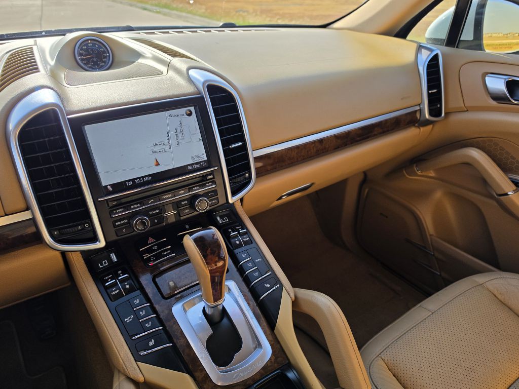 2012 Porsche Cayenne Image 20