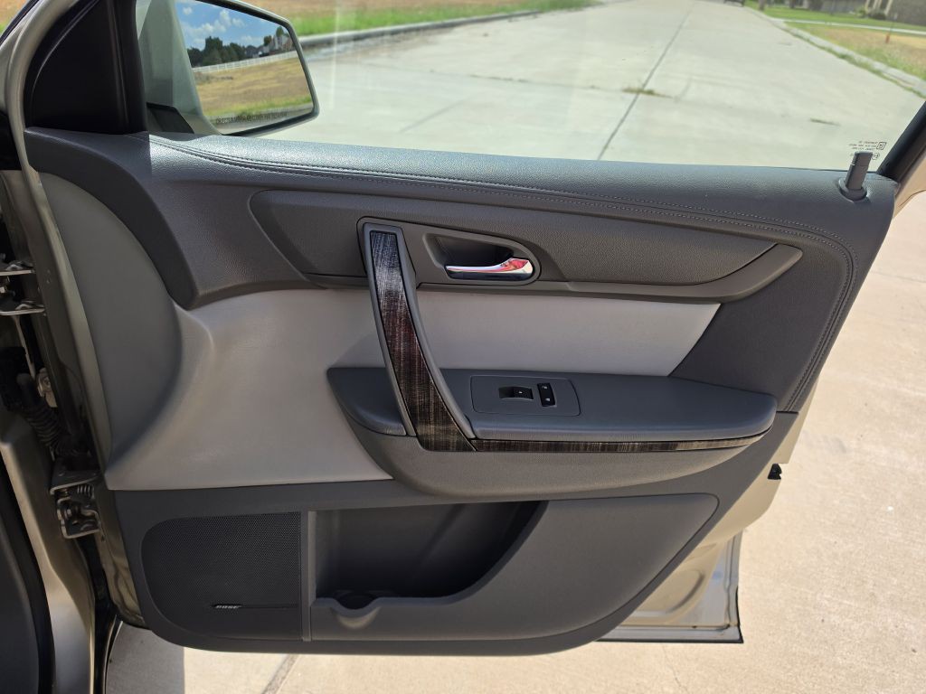 2016 GMC Acadia Image 16