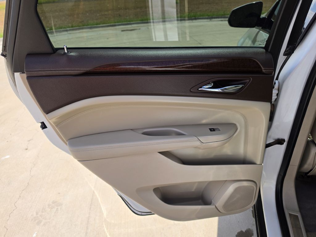2010 Cadillac SRX Image 10
