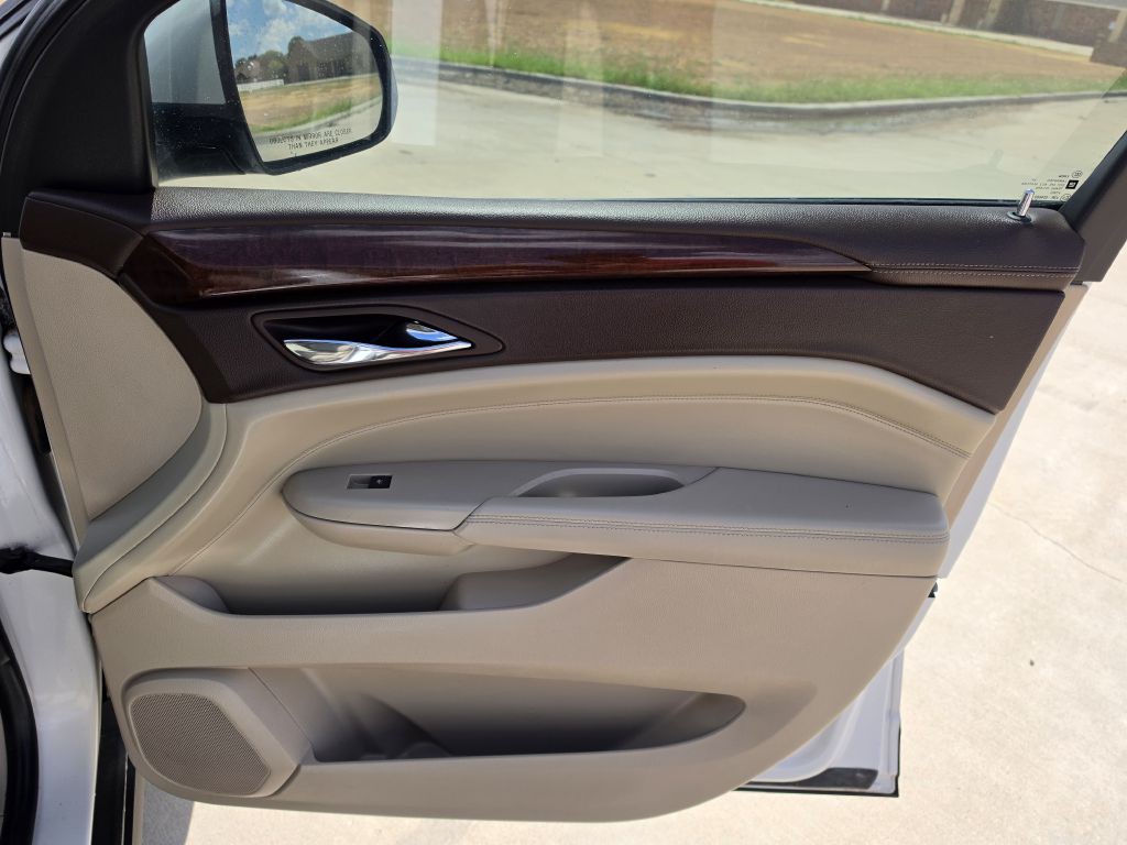 2010 Cadillac SRX Image 15