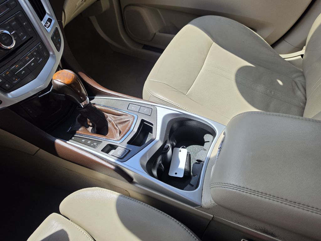 2010 Cadillac SRX Image 21