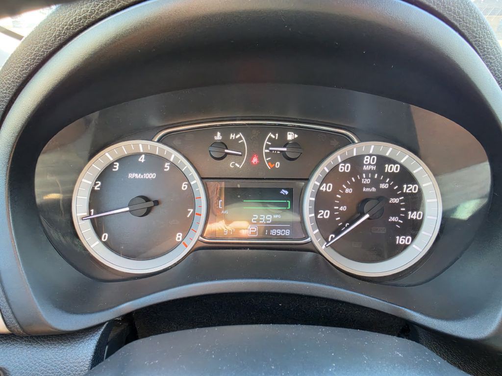 2015 Nissan Sentra Image 18