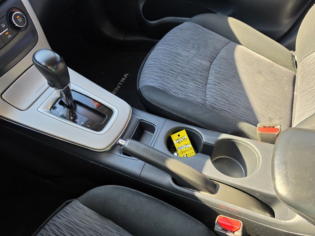 2015 Nissan Sentra Image 20