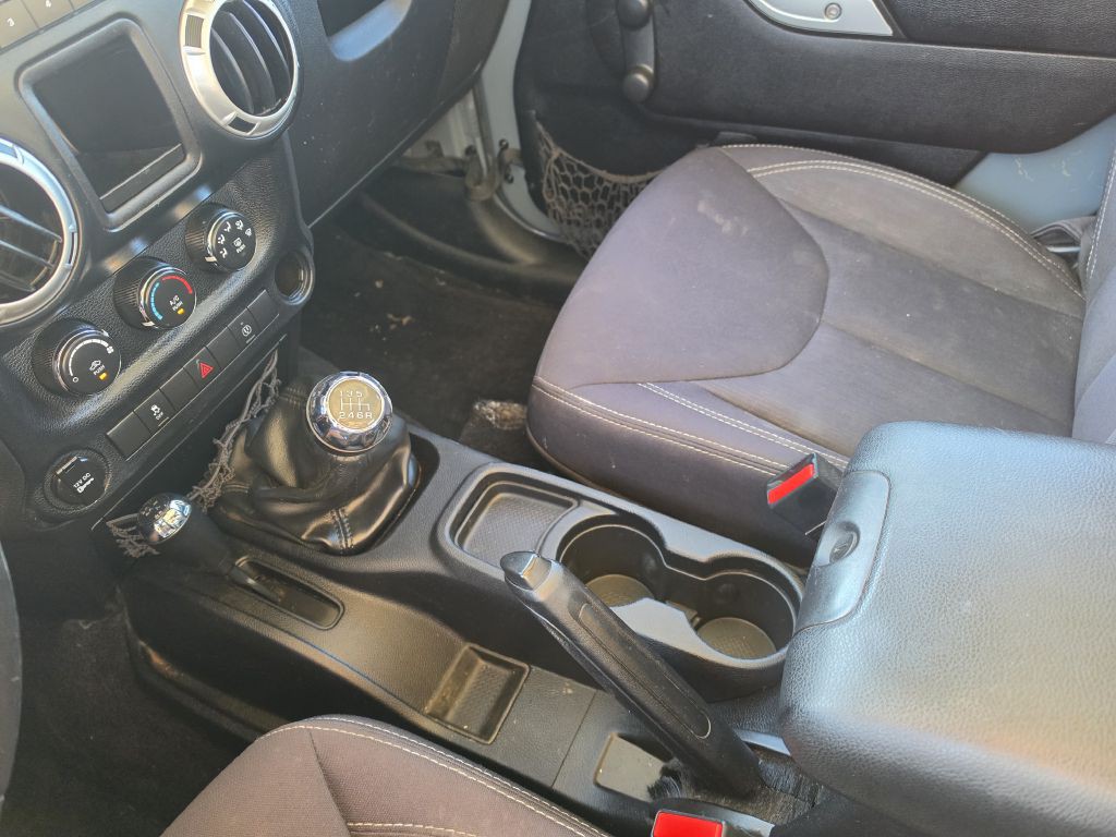 2014 Jeep Wrangler Image 17
