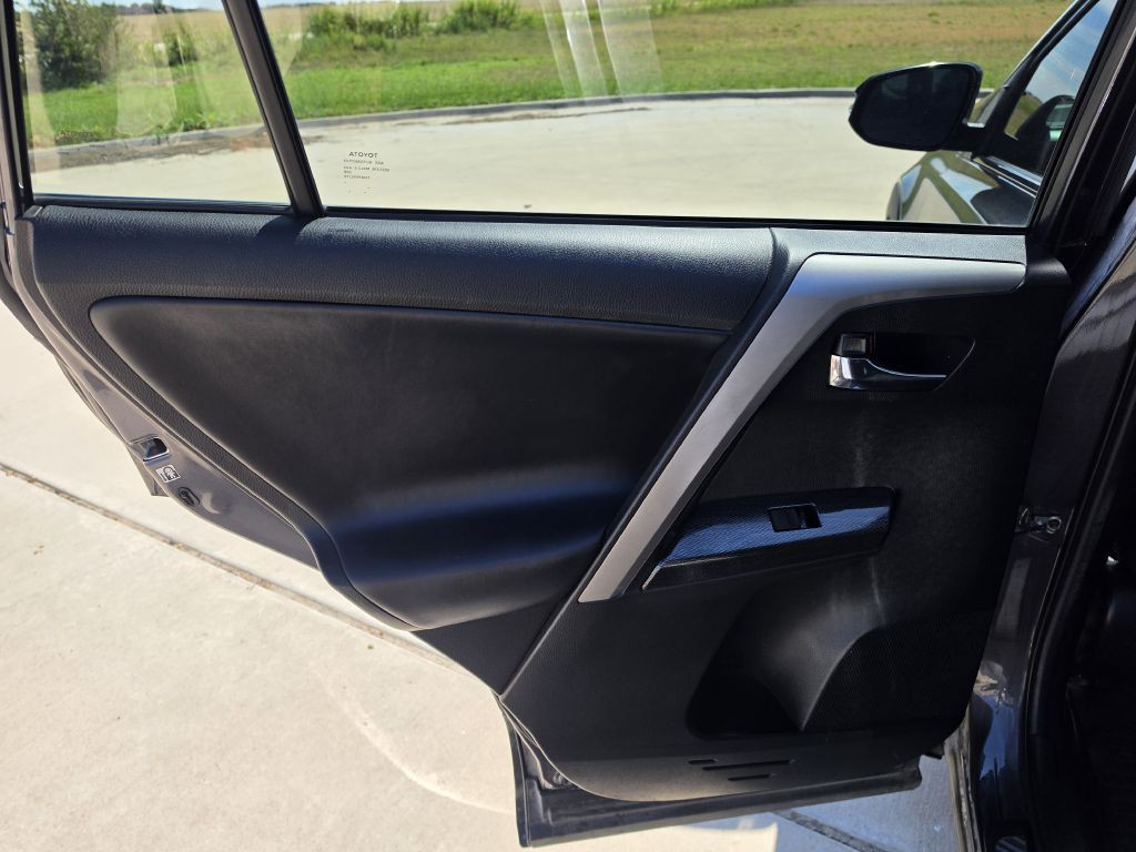 2018 Toyota Rav4 Image 10