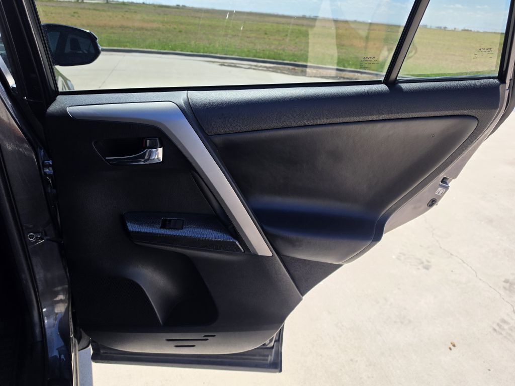 2018 Toyota Rav4 Image 13