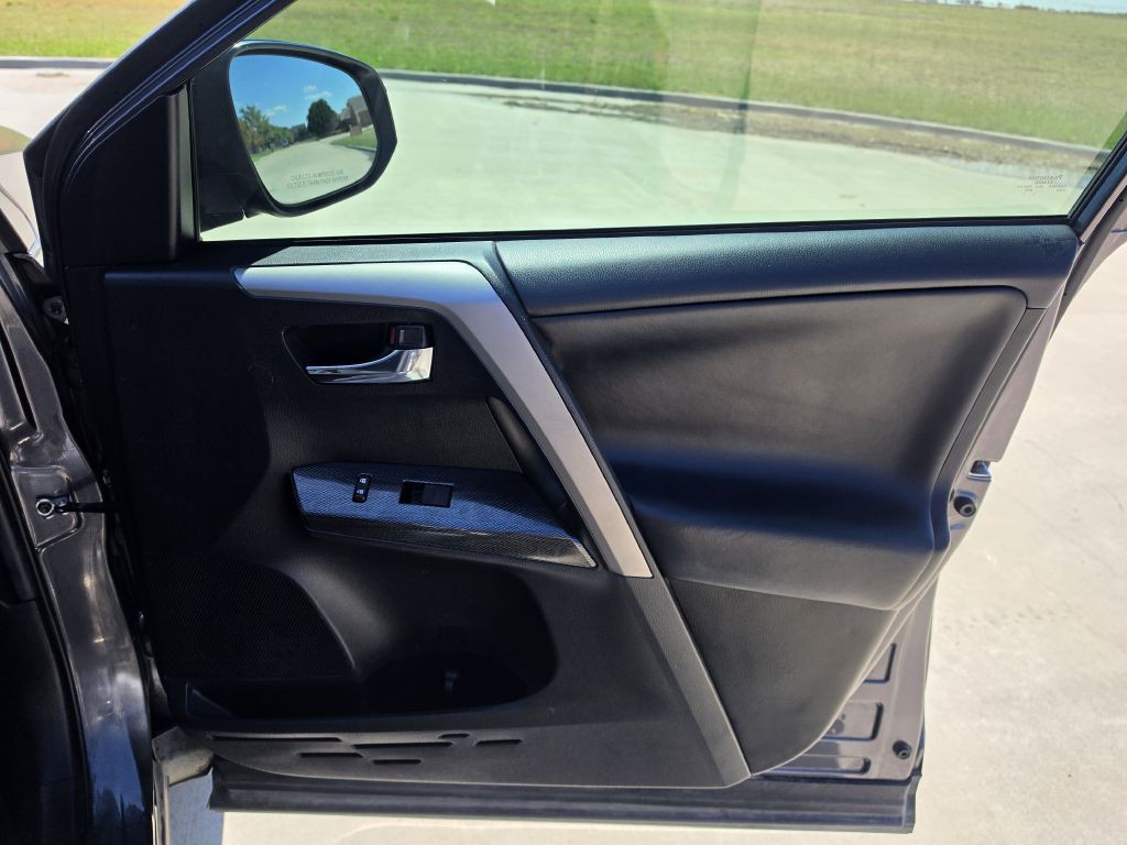 2018 Toyota Rav4 Image 15