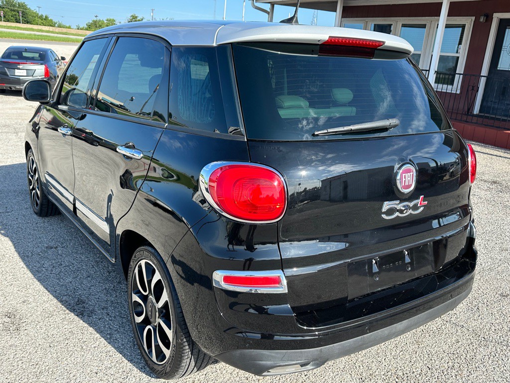 2018 FIAT 500L Image 3
