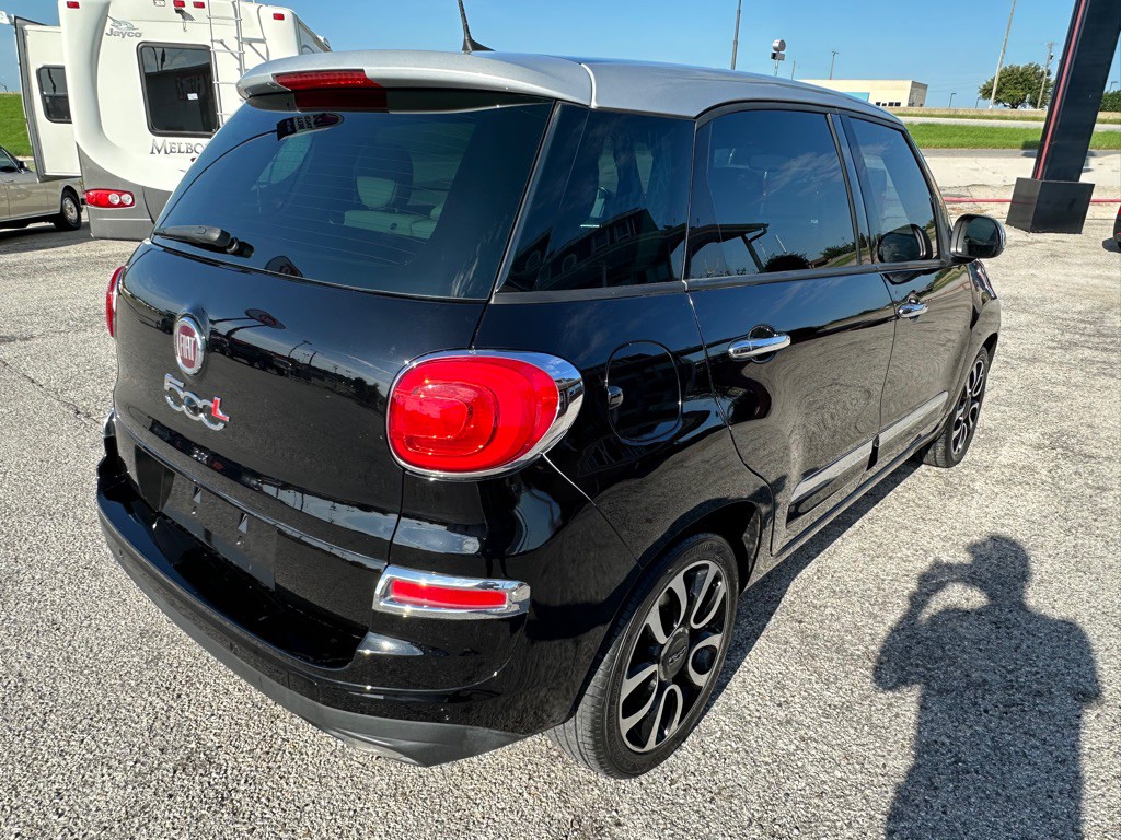 2018 FIAT 500L Image 4