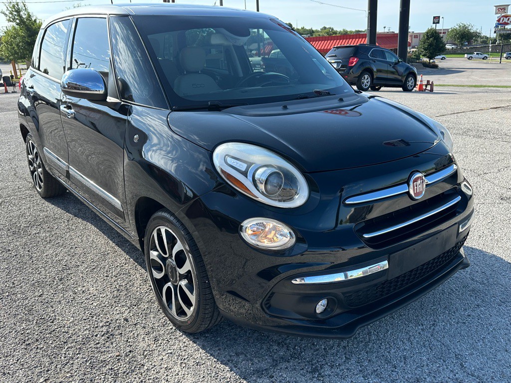 2018 FIAT 500L Image 6
