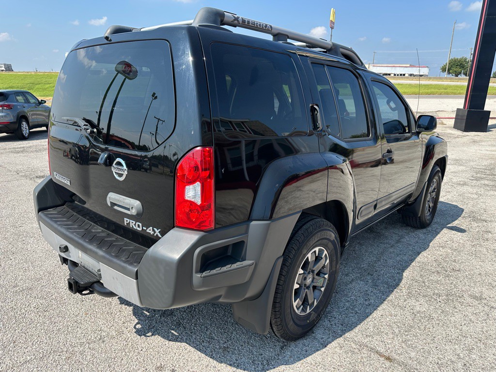 2015 Nissan Xterra Image 4
