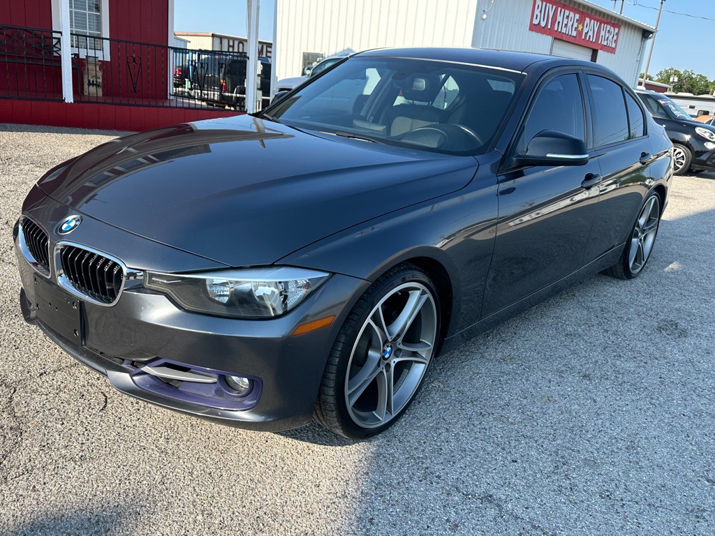 2013 BMW 3 Series Image 1
