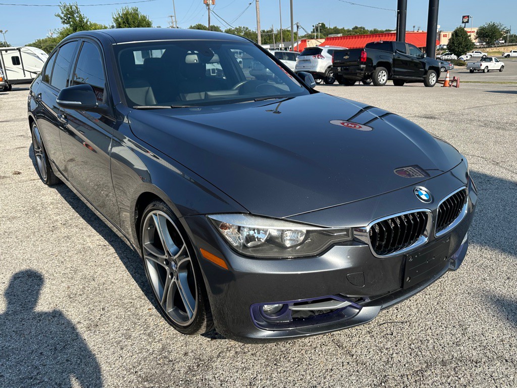 2013 BMW 3 Series Image 6
