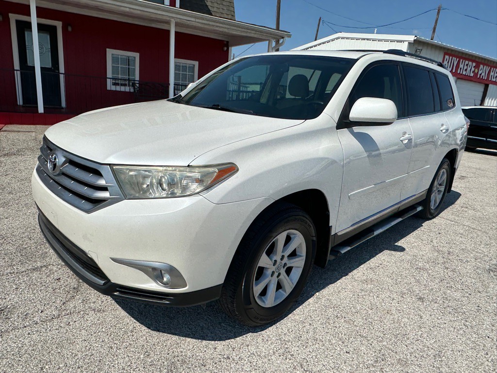 2013 Toyota Highlander Image 1