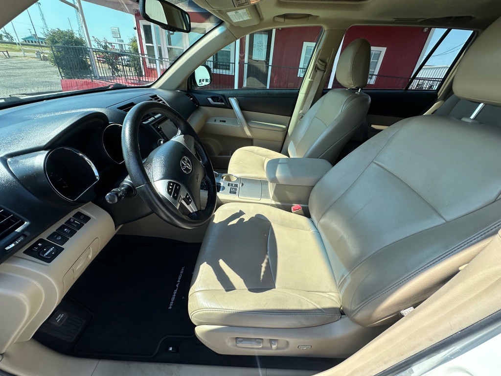 2013 Toyota Highlander Image 7