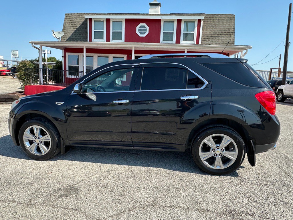 2010 Chevrolet Equinox Image 2