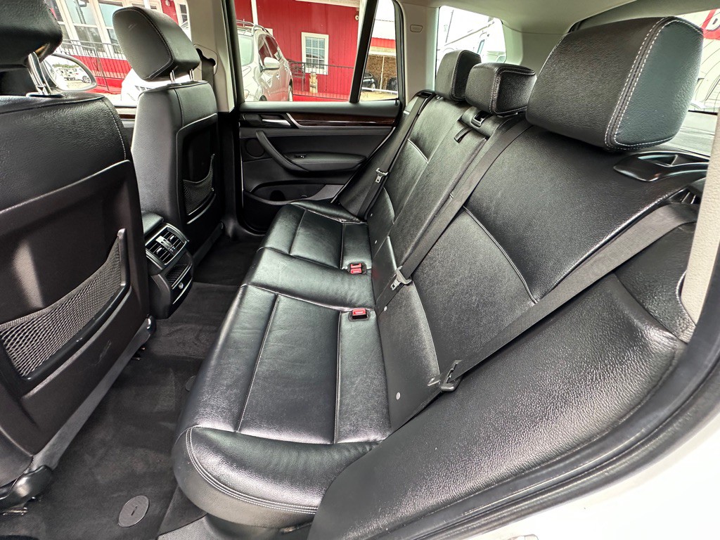2017 BMW X3 Image 8