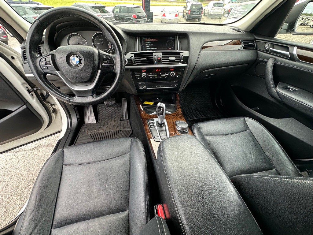 2017 BMW X3 Image 9