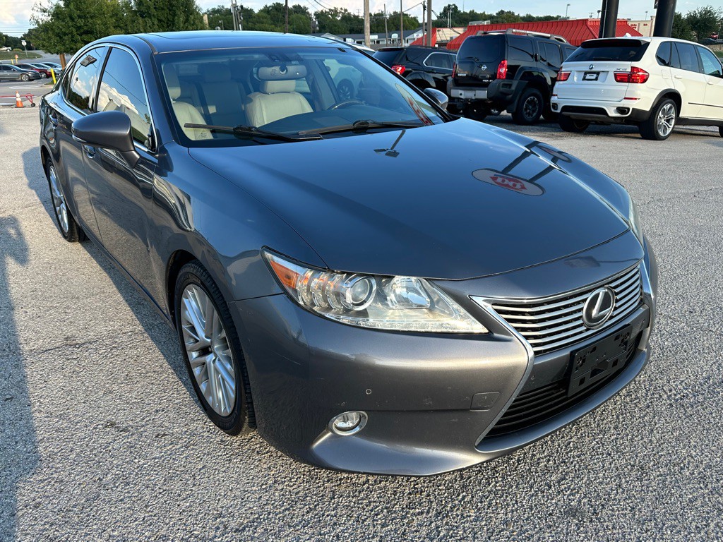 2015 Lexus ES Image 6
