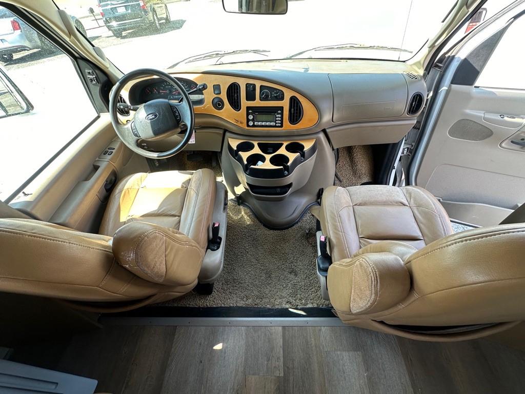 2007 Ford Econoline Image 7