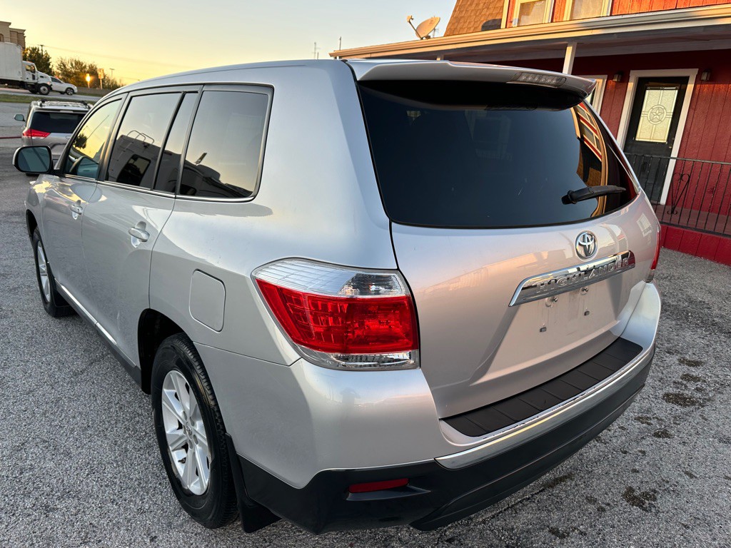 2013 Toyota Highlander Image 3