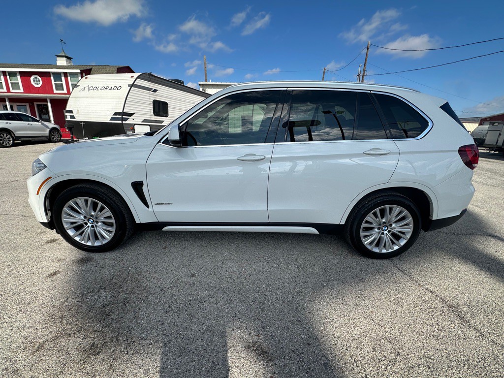 2017 BMW X5 Image 2