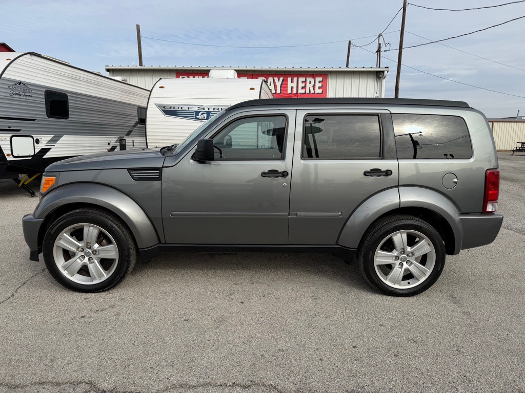 2011 Dodge Nitro Image 2